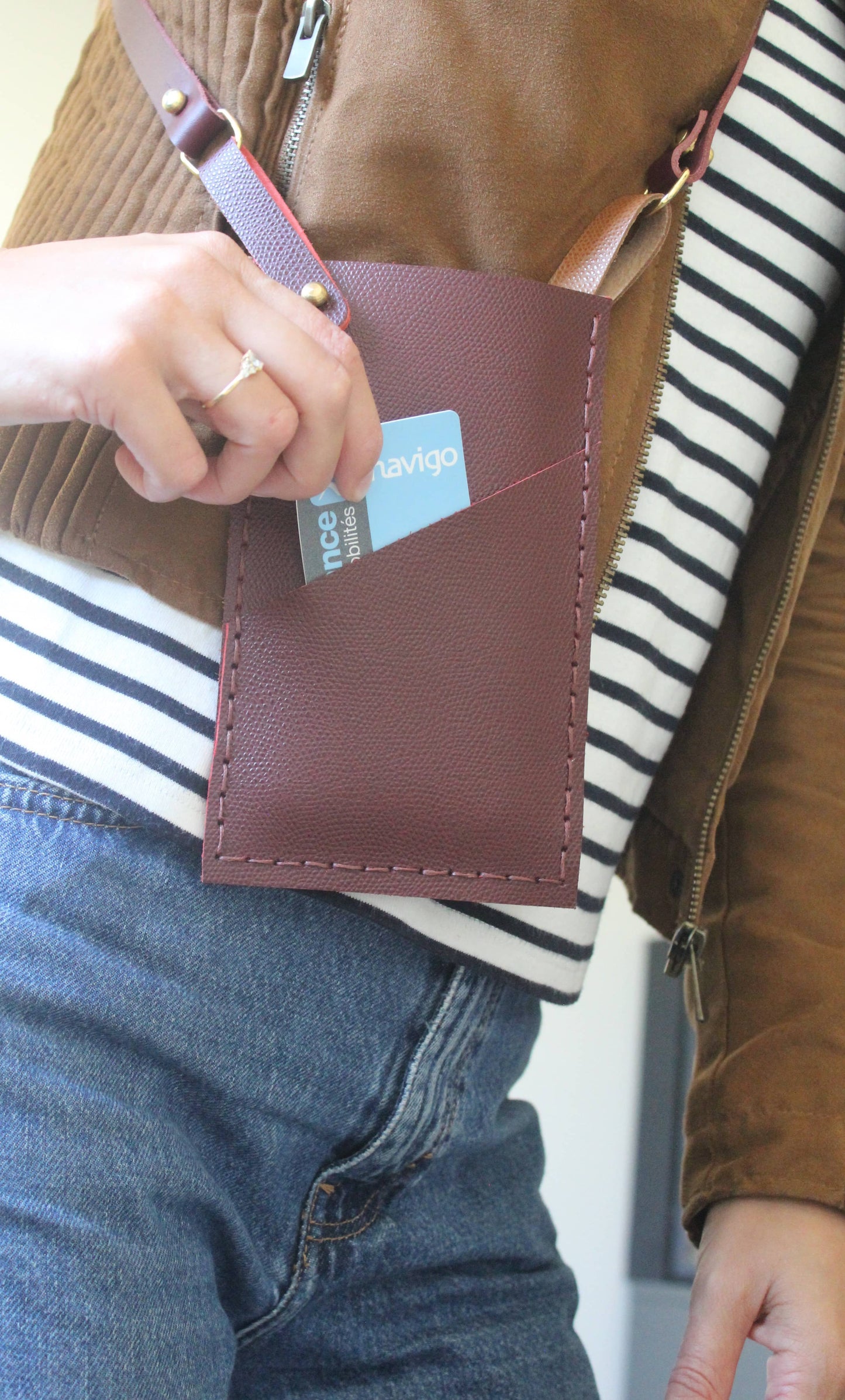 Eclair | Porte-téléphone fini personnalisable